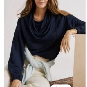 Anthropologie Daily Practice Slouchy Cowl Navy Blue
Cropped Boho Top XS